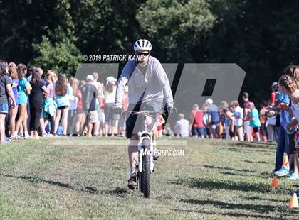 Thumbnail 2 in Monroe Parker Invitational photogallery.