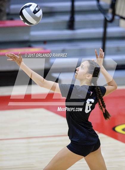 Thumbnail 2 in Santa Fe Christian vs. Del Norte (CIF SDS D1 Final) photogallery.