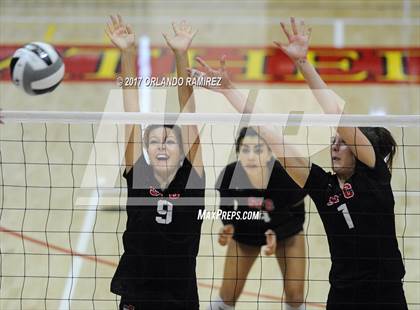 Thumbnail 3 in Santa Fe Christian vs. Del Norte (CIF SDS D1 Final) photogallery.