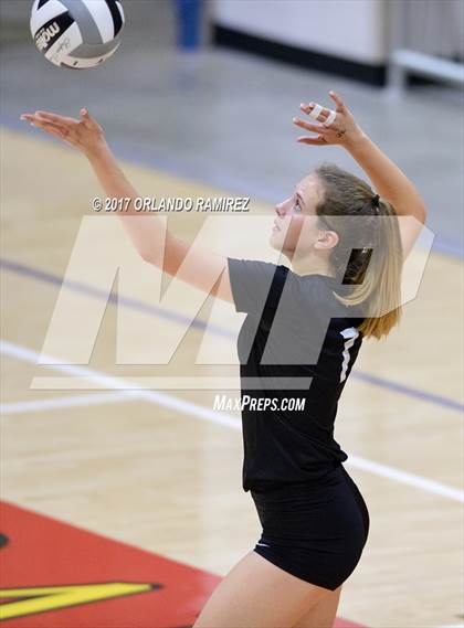 Thumbnail 3 in Santa Fe Christian vs. Del Norte (CIF SDS D1 Final) photogallery.