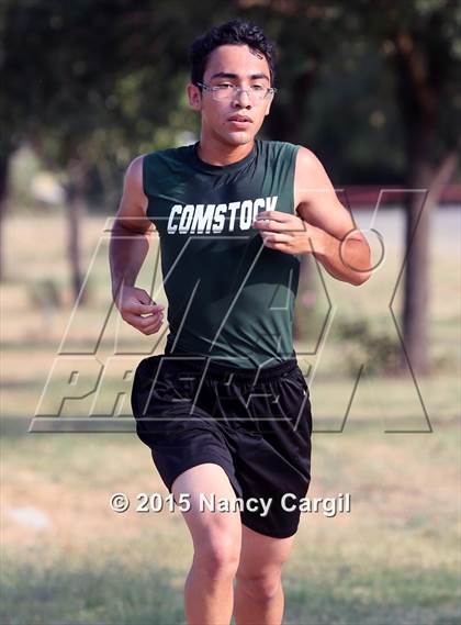Thumbnail 2 in Uvalde Invitational photogallery.