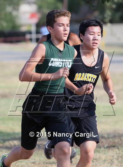 Thumbnail 2 in Uvalde Invitational photogallery.