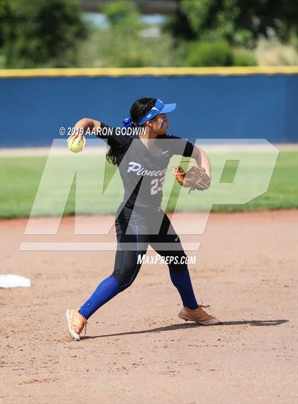 Thumbnail 1 in Hillsdale vs. Pioneer (CIF CCS D2 Final)  photogallery.