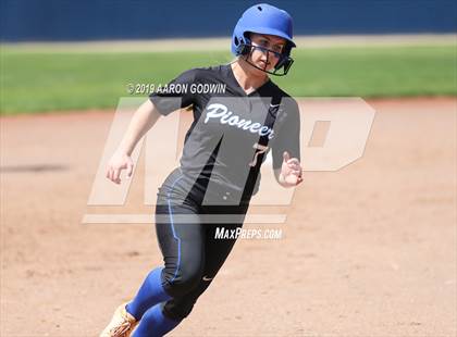 Thumbnail 3 in Hillsdale vs. Pioneer (CIF CCS D2 Final)  photogallery.