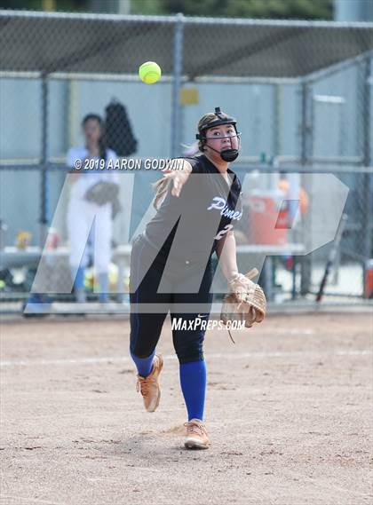 Thumbnail 3 in Hillsdale vs. Pioneer (CIF CCS D2 Final)  photogallery.