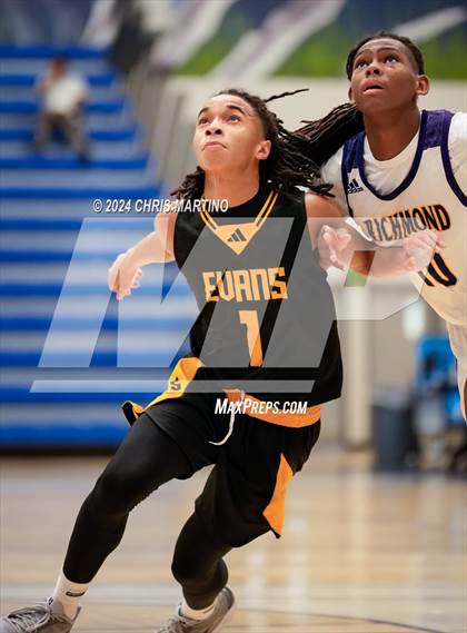 Thumbnail 2 in Evans vs Academy of Richmond County (100 Black Men of Augusta Thanksgiving Classic) photogallery.