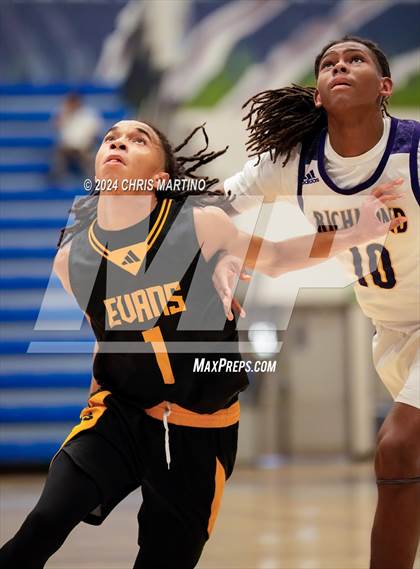 Thumbnail 3 in Evans vs Academy of Richmond County (100 Black Men of Augusta Thanksgiving Classic) photogallery.