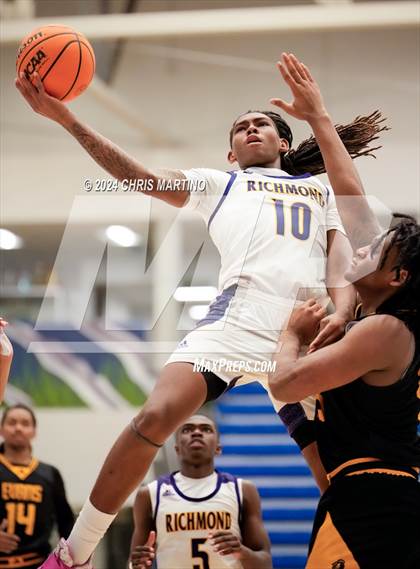 Thumbnail 2 in Evans vs Academy of Richmond County (100 Black Men of Augusta Thanksgiving Classic) photogallery.