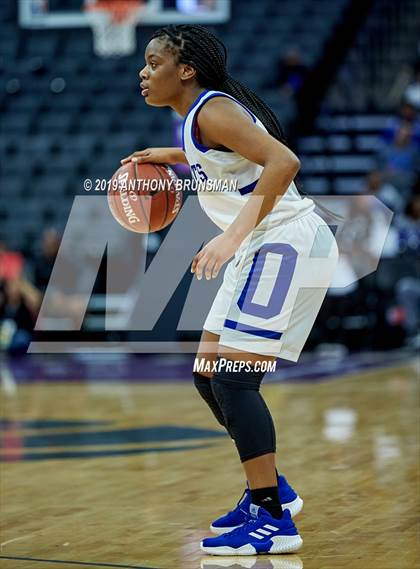 Thumbnail 1 in McFarland vs. Oakland (CIF State D3 Final) photogallery.