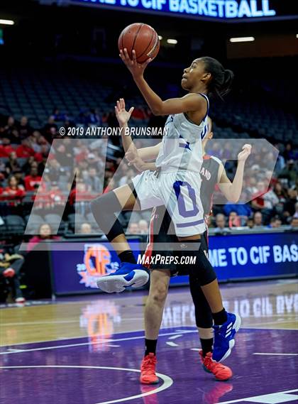 Thumbnail 2 in McFarland vs. Oakland (CIF State D3 Final) photogallery.