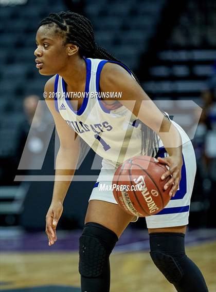 Thumbnail 1 in McFarland vs. Oakland (CIF State D3 Final) photogallery.