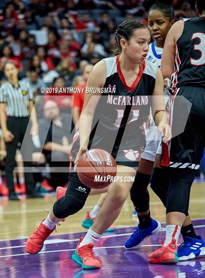 Thumbnail 3 in McFarland vs. Oakland (CIF State D3 Final) photogallery.