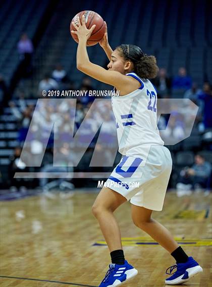 Thumbnail 1 in McFarland vs. Oakland (CIF State D3 Final) photogallery.