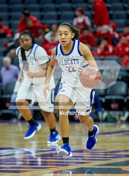Thumbnail 1 in McFarland vs. Oakland (CIF State D3 Final) photogallery.
