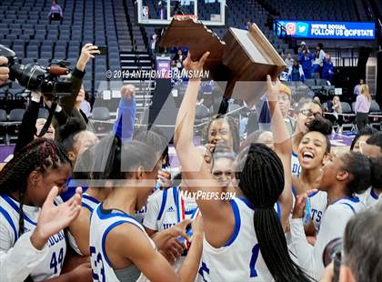 Thumbnail 1 in McFarland vs. Oakland (CIF State D3 Final) photogallery.