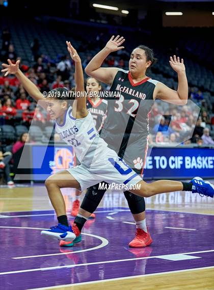 Thumbnail 2 in McFarland vs. Oakland (CIF State D3 Final) photogallery.