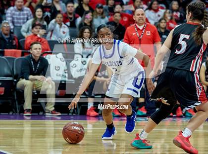 Thumbnail 2 in McFarland vs. Oakland (CIF State D3 Final) photogallery.