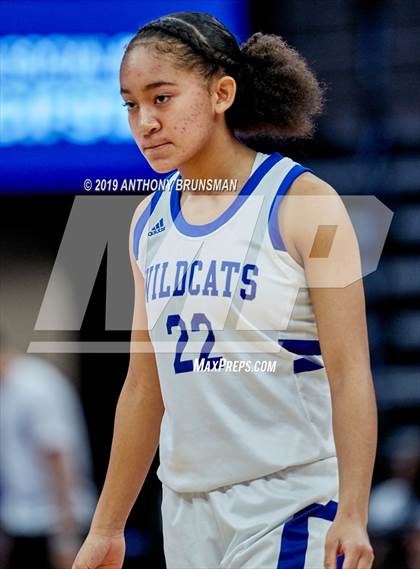 Thumbnail 1 in McFarland vs. Oakland (CIF State D3 Final) photogallery.