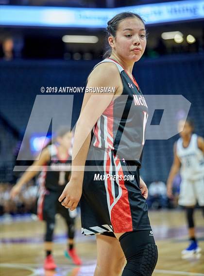 Thumbnail 2 in McFarland vs. Oakland (CIF State D3 Final) photogallery.