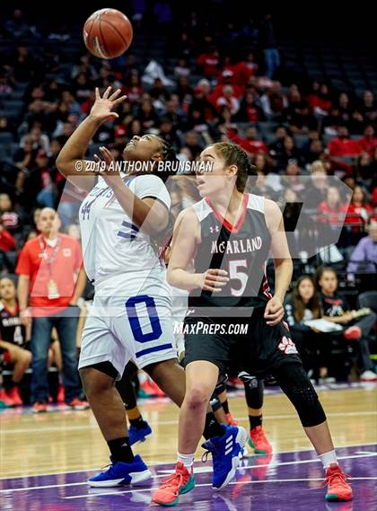 Thumbnail 1 in McFarland vs. Oakland (CIF State D3 Final) photogallery.