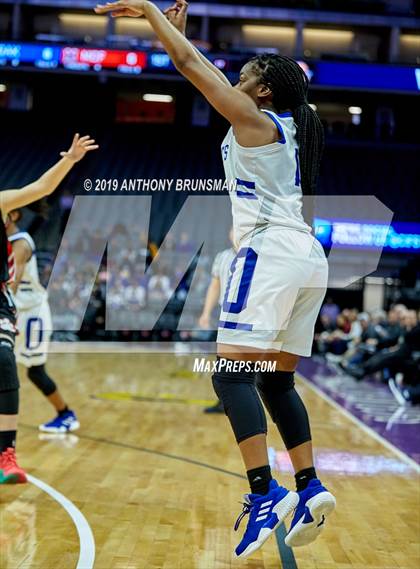 Thumbnail 1 in McFarland vs. Oakland (CIF State D3 Final) photogallery.