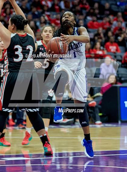 Thumbnail 1 in McFarland vs. Oakland (CIF State D3 Final) photogallery.