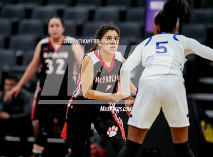 Thumbnail 3 in McFarland vs. Oakland (CIF State D3 Final) photogallery.