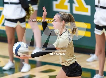 Thumbnail 2 in Lincoln Southeast vs. Norfolk photogallery.