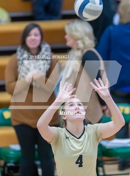 Thumbnail 3 in Lincoln Southeast vs. Norfolk photogallery.