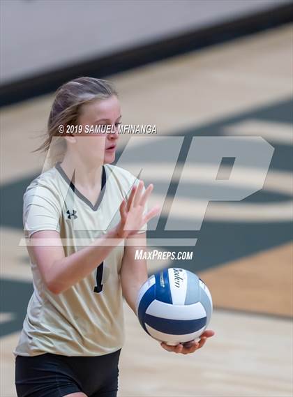 Thumbnail 2 in Lincoln Southeast vs. Norfolk photogallery.