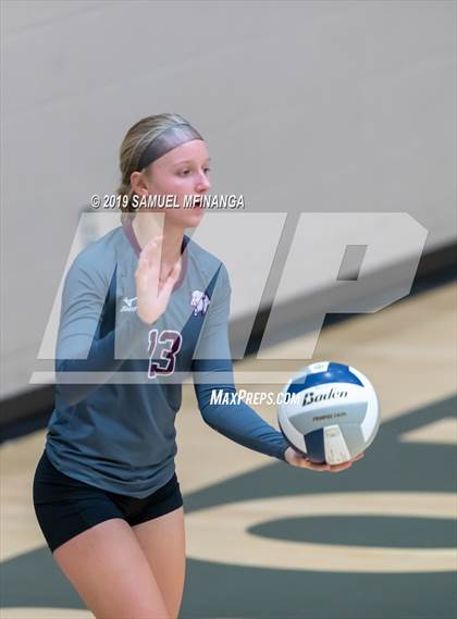 Thumbnail 1 in Lincoln Southeast vs. Norfolk photogallery.