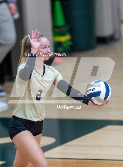 Thumbnail 2 in Lincoln Southeast vs. Norfolk photogallery.