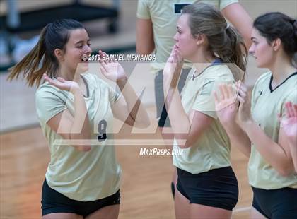 Thumbnail 3 in Lincoln Southeast vs. Norfolk photogallery.