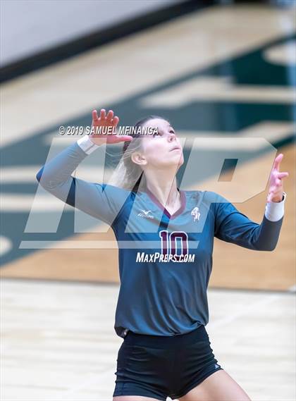 Thumbnail 2 in Lincoln Southeast vs. Norfolk photogallery.