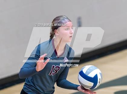 Thumbnail 3 in Lincoln Southeast vs. Norfolk photogallery.