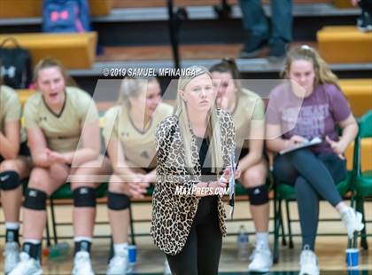 Thumbnail 3 in Lincoln Southeast vs. Norfolk photogallery.