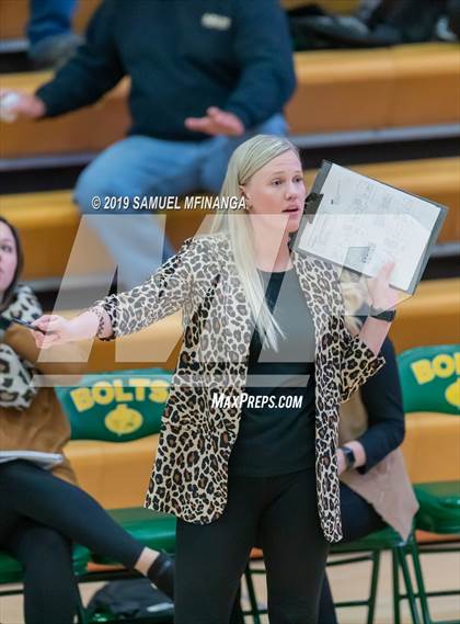 Thumbnail 3 in Lincoln Southeast vs. Norfolk photogallery.