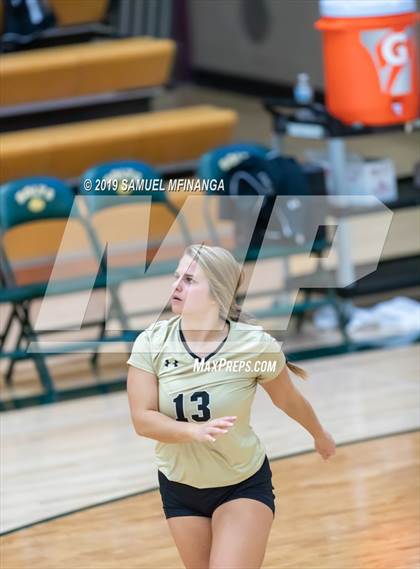 Thumbnail 2 in Lincoln Southeast vs. Norfolk photogallery.