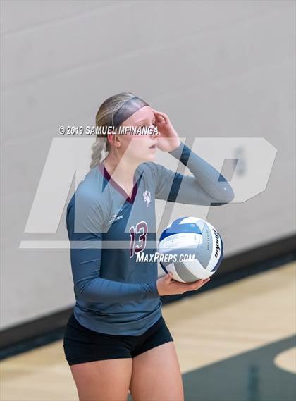 Thumbnail 2 in Lincoln Southeast vs. Norfolk photogallery.