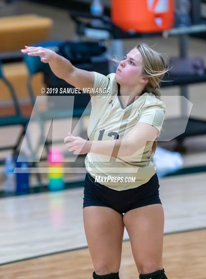 Thumbnail 1 in Lincoln Southeast vs. Norfolk photogallery.