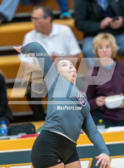 Thumbnail 3 in Lincoln Southeast vs. Norfolk photogallery.