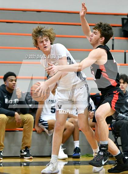 Thumbnail 2 in Bella Vista vs. Vista del Lago (Tiger Classic) photogallery.