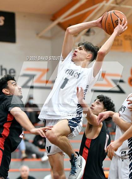 Thumbnail 3 in Bella Vista vs. Vista del Lago (Tiger Classic) photogallery.