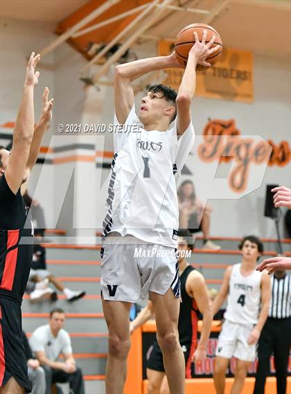 Thumbnail 1 in Bella Vista vs. Vista del Lago (Tiger Classic) photogallery.