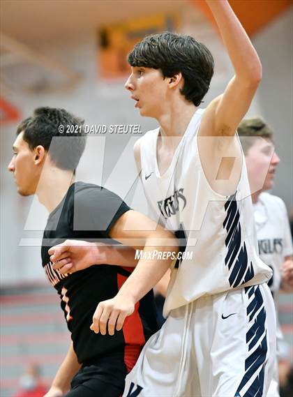 Thumbnail 2 in Bella Vista vs. Vista del Lago (Tiger Classic) photogallery.