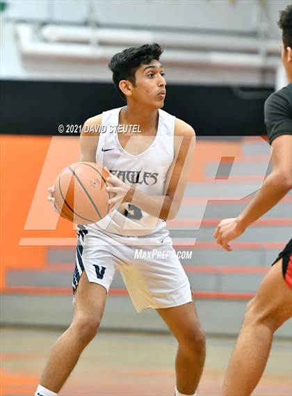 Thumbnail 1 in Bella Vista vs. Vista del Lago (Tiger Classic) photogallery.