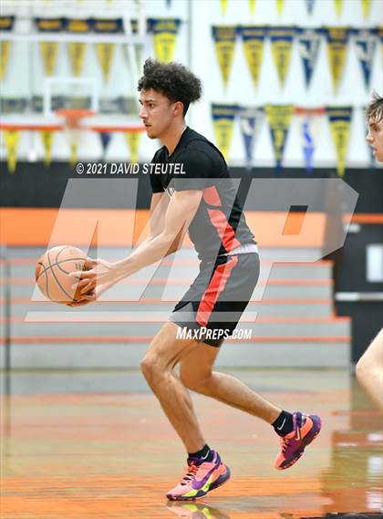 Thumbnail 2 in Bella Vista vs. Vista del Lago (Tiger Classic) photogallery.