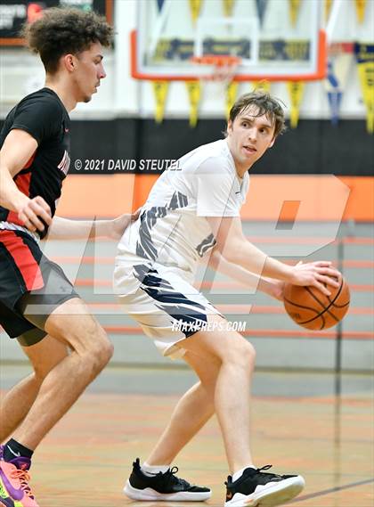 Thumbnail 2 in Bella Vista vs. Vista del Lago (Tiger Classic) photogallery.