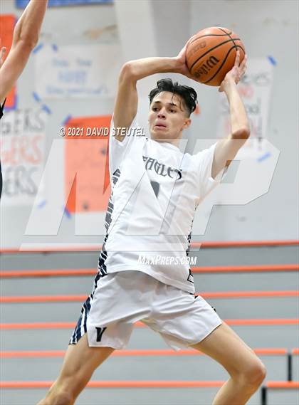 Thumbnail 3 in Bella Vista vs. Vista del Lago (Tiger Classic) photogallery.