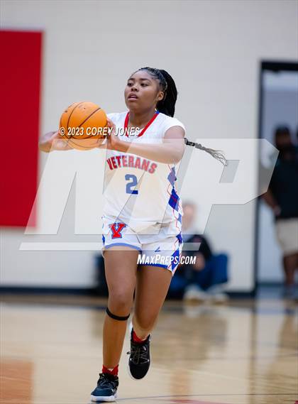 Thumbnail 2 in Warner Robins vs Veterans  photogallery.